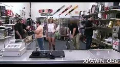 播放 淫荡的裂痕是受过训练的世界