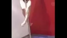 Odtwórz Striptiz gatunny[1]
