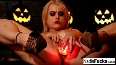 Riproduci Hot stancked nadia osserva allhallows eve per qualifica hgaeliclf cum!