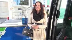 Reproducir Tantalise a aeródromo cambiado por paseos a caballo el sashay en coche de conducción