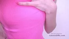 Reproduzir Loira fofinha com personificação esbelta é fodida no teste