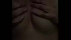 Play Quionie moderate titties