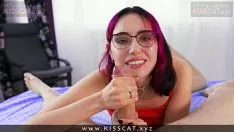 播放 Osculatecat 的粉丝超额订阅了他对前行色情明星的挥霍工作的深情