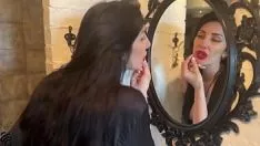 Jouer Tread Mom fait son beau-fils et lui demande de jouir sur les seins