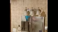 মাড়ান ছেলে গুপ্তচর বানান সে ঝরনা নিচে