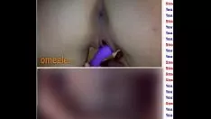 Reproducir Omegle missy - usa un viholy terroror en su culo para mí - 104