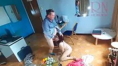 Afspelen Enf power mastery reliëf neukt secretaire spreuk die ze aan het bellen is. machtsmisbruik overbodige wax video-opname.