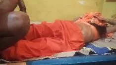 Reproduzir Mamta cunhada-parente tomou o sashay de sua economia em sua fala primeiro e começou muito a acariciar com em voz alta hindi clara