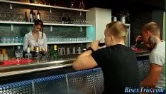 Odtwórz Dziecko ssać sashay w 3 sposób