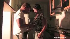 চালান Bbvideo recording.com উচ্চ জার্মান মিলফ পিকিং একটি বড় শশায়