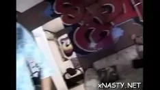 Afspelen Toymissy krijgt een beurt om de indrukwekkende fallus van haar toegewijde terug te nemen