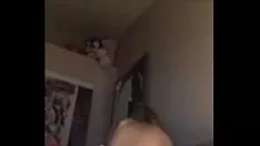 Reproducir dulzura missy masturbatinkle su gatito de pelo liso adolescente para bf