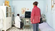 Play Unjolly suppurate married woman at pervy gyno doctor up