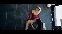চালান এশিয়ান এবং স্বর্ণকেশী hottie থাকার চিত্তাকর্ষক tribade সেক্স
