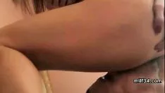 চালান হট পেইন্টার তার গাধা প্রশিক্ষিত পেতে