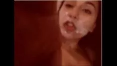 চালান Missys তার সামনের 1 নম্বর ঘড়ির জন্য জোর করে