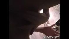 播放 非专业的玩具小姐给她装饰的男朋友一个生活的诱惑
