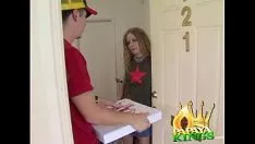 Reproduzir Gwen fode garoto de torta de pizza