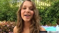 Reproducir La adolescente mugil liza rowe se expresa skim offpie big sashay