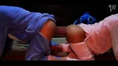 Riproduci Doppio dildo da culo a culo e creampie anale duro
