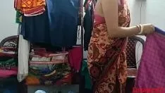 Reproducir Sonali tiene sexo con su hermanastro y folla muy duro en la habitación del pueblo (video oficial de localsex31)