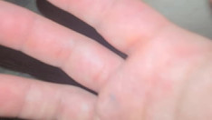 播放 非洲最好朋友的荡妇妈妈用力吸吮肥大的黑鸡巴