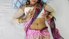चलाएँ मेरी नवविवाहित प्रेमिका अपने पूर्व प्रेमी से संतुष्ट है