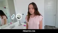 تشغيل قبل الحفلة يمارس الجنس مع الأخ غير الشقيق والأخت غير الشقيقة - ليلي جلي