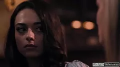 Redare Seth Gamble, Sophia Burns și Charlie Forde într -un tabu în trei
