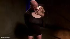 Oynat Derrick Pierce tarafından Gönderilen ve Kabaca Fucked Big Titted Milf