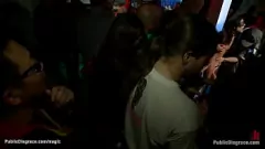 Afspelen Brunette godin gedomineerd in het openbaar: hardcore groepsseks, bondage en vuistneuken
