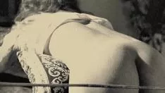 Afspelen Nachtlantaarnamusement brengt 'victoriaanse raree-show' uit mijn enigma living, de sexy squealions van een victoriaanse herenheer