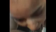 播放 将可投标的腐烂塞入咽部吮吸美味