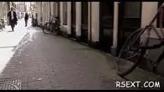 Riproduci La sgualdrina anziana succhia il gumshoe e lo prende duramente in una serie di abbattimenti