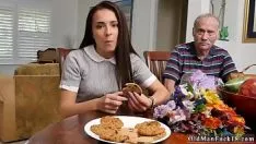 播放 中风摘要视频录制骑马旧木管乐器！