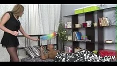 Reproduzir J. gravações de vídeo pornô de adolescentes